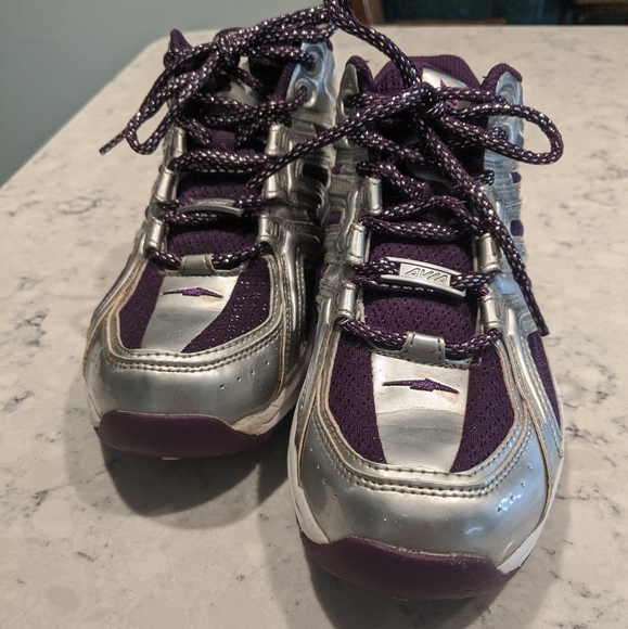 avia 606 aqua trainer